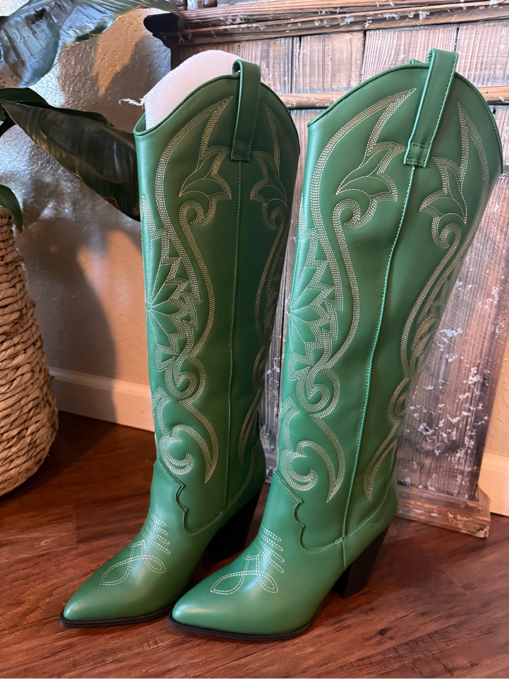 Steve Madden Lasso Green Leather Pointed-Toe Knee High Cowboy Boots 8.5